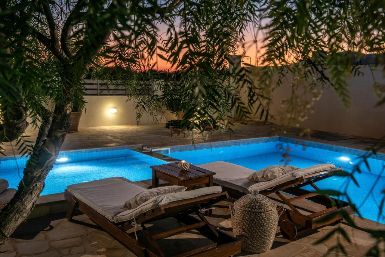 Filothei Beach House With Pool Kalamaki  Ngoại thất bức ảnh
