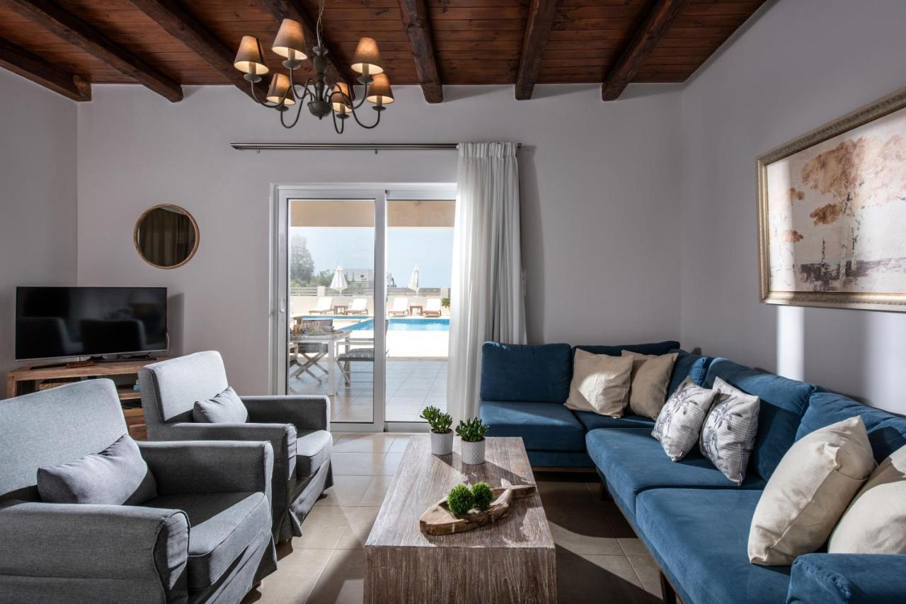 Filothei Beach House With Pool Kalamaki  Ngoại thất bức ảnh