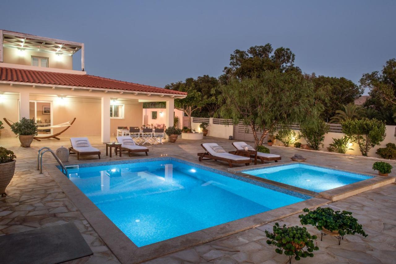 Filothei Beach House With Pool Kalamaki  Ngoại thất bức ảnh